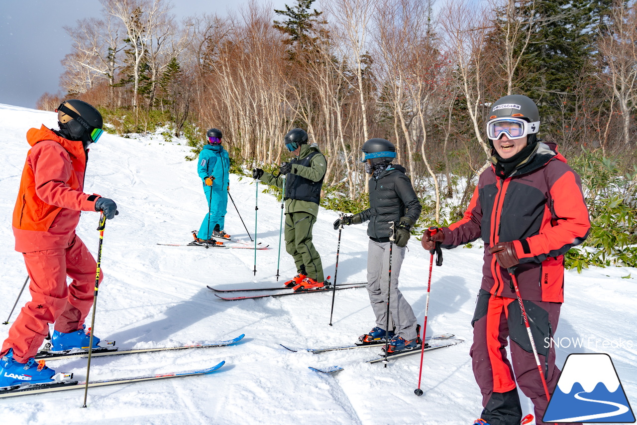 札幌国際スキー場｜祝・2024-2025ウィンターシーズン開幕！SNOW Freaksの滑り初めは、やっぱり『札幌じてんしゃ本舗』の初滑りで決まりです♪